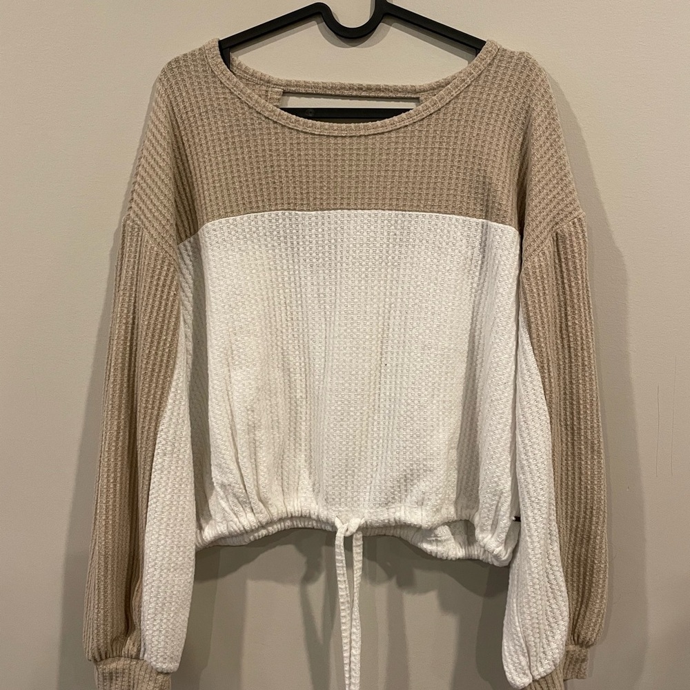 Hollister Tan and White Crew Neck Sweater